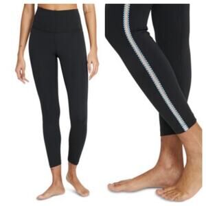 Nike Leggings Yoga NWT High Waisted Black/Crocheted Trim Side Workout Women XS